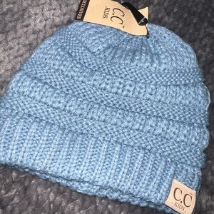 🎄🎁 C.C Kids Blue Beanie